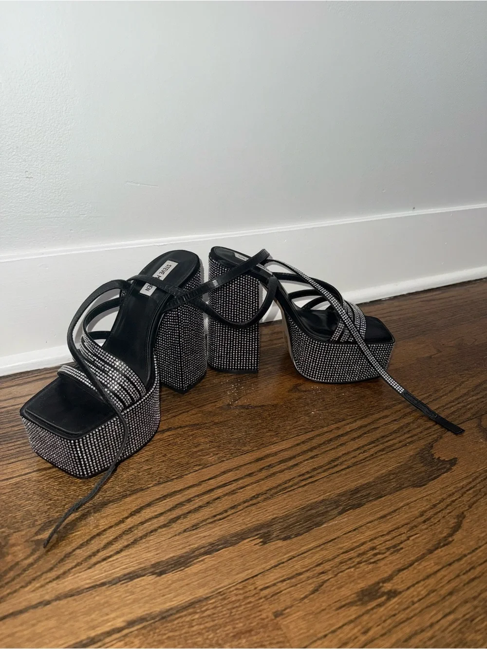 Steve Madden pair includes
